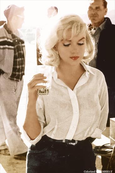 Marilyn Monroe - FejLnYAX0AAiy7e.jfif